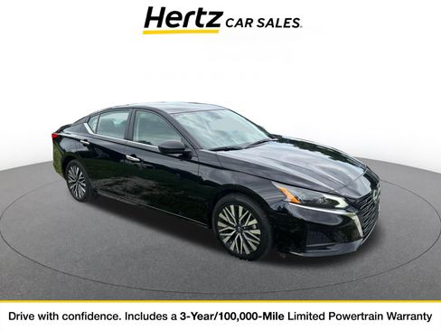 Used 2025 Nissan Altima 2.5 SV FWD image 2