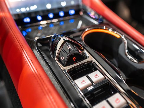 Used 2025 Karma Revero Luxury image 22