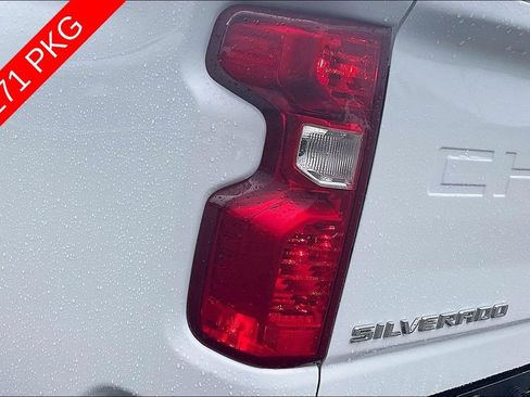 Used 2025 Chevrolet Silverado 2500 LT AWD/4WD image 29