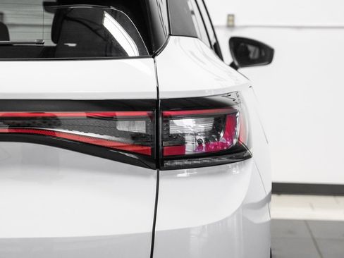 Used 2021 Volkswagen ID.4 Pro w/ ID.4 Protection Package image 46