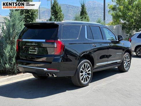 Used 2026 GMC Yukon Denali w/ Sun & Power Step Package AWD/4WD image 8
