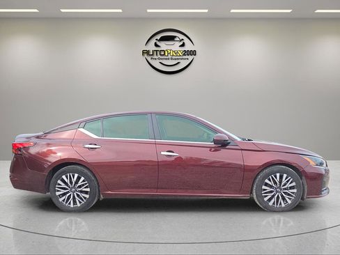 Used 2023 Nissan Altima 2.5 SV image 8