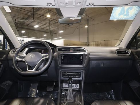 Used 2024 Volkswagen Tiguan SE image 27