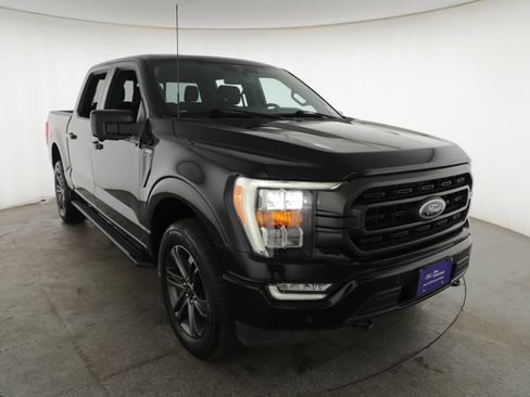 Certified 2022 Ford F150 XLT w/ Equipment Group 302A High image 3