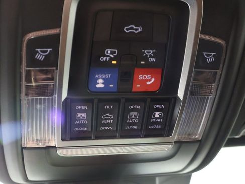 Used 2022 RAM 1500 Limited AWD/4WD image 55