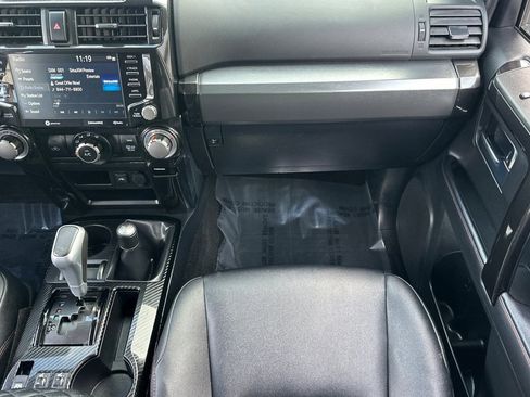 Used 2022 Toyota 4Runner TRD Off-Road Premium image 29