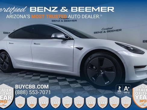 Used 2021 Tesla Model 3 Standard Range Plus image 1