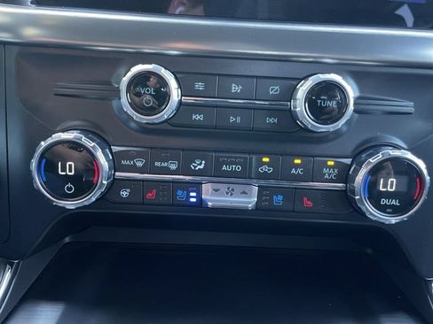 Used 2021 Ford F150 Lariat w/ Equipment Group 502A High AWD/4WD image 19