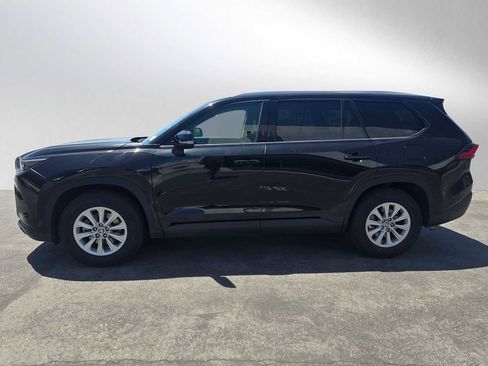 Used 2024 Toyota Grand Highlander AWD image 6