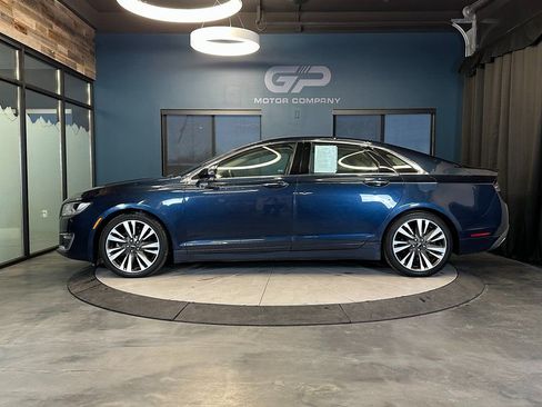Used 2017 Lincoln MKZ Reserve FWD image 6