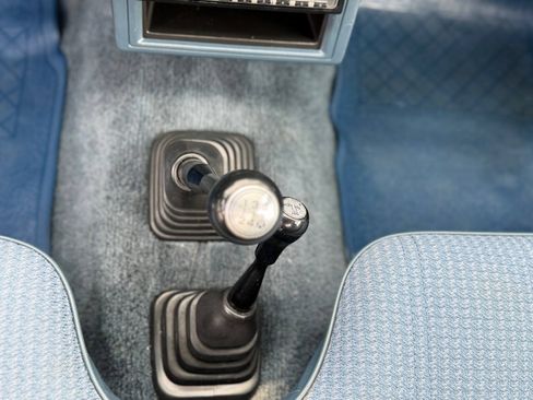 Used 1988 Toyota Pickup 4x4 Regular Cab image 16