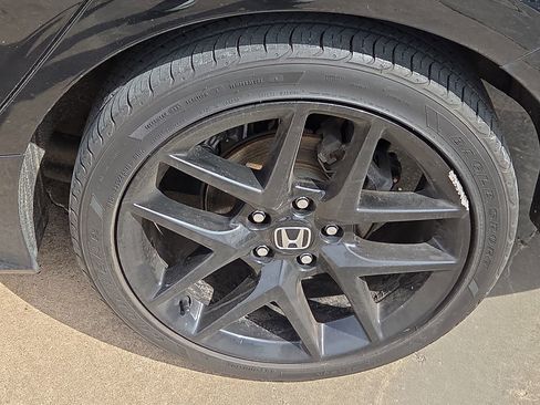 Used 2024 Honda Civic Sport image 5