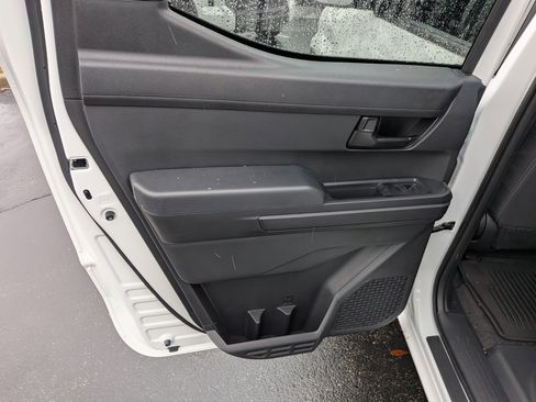 New 2025 Toyota Tacoma SR5 image 15