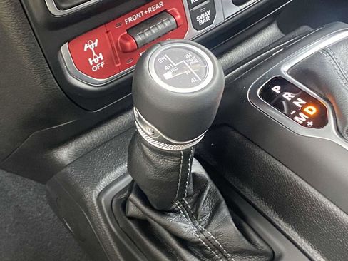 New 2025 Jeep Gladiator Rubicon image 21