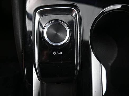 Used 2024 Buick Envision Preferred AWD/4WD image 16