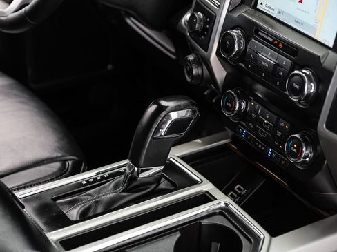 Used 2019 Ford F150 Lariat AWD/4WD image 23
