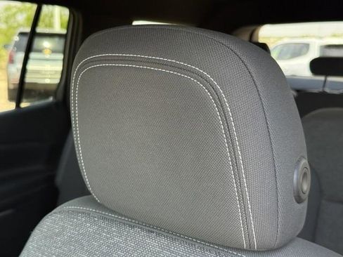 Used 2025 Chevrolet Traverse LT w/ Driver Confidence Package image 21