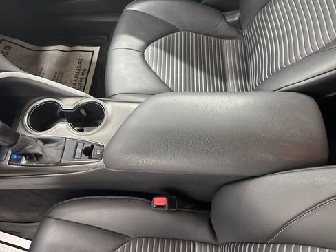 Used 2021 Toyota Camry SE image 26