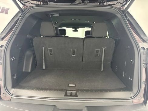 Used 2023 Chevrolet Traverse LT FWD image 27