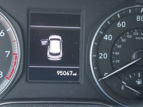 Used 2018 Hyundai Kona SEL FWD image 9