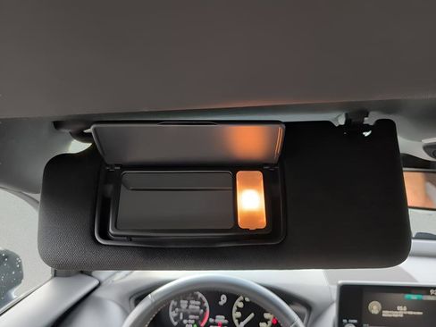 Certified 2025 Honda HR-V Sport image 30