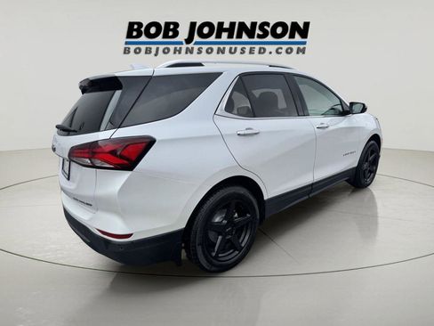 Used 2024 Chevrolet Equinox Premier image 3