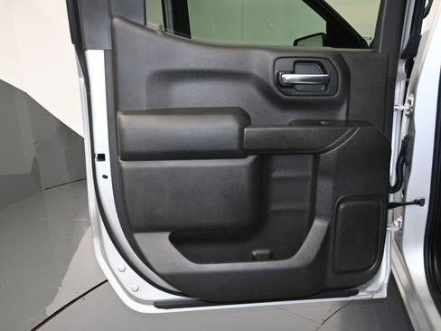 Used 2020 Chevrolet Silverado 1500 LT image 18