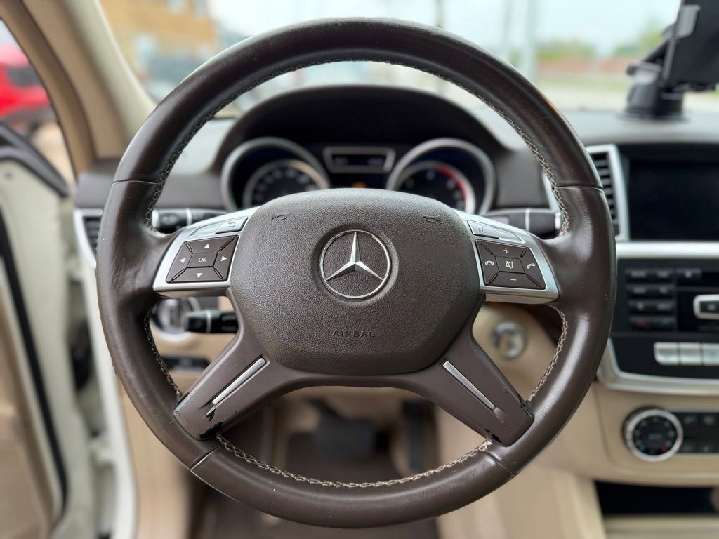Used 2013 Mercedes-Benz ML 350 BlueTEC 4MATIC image 24