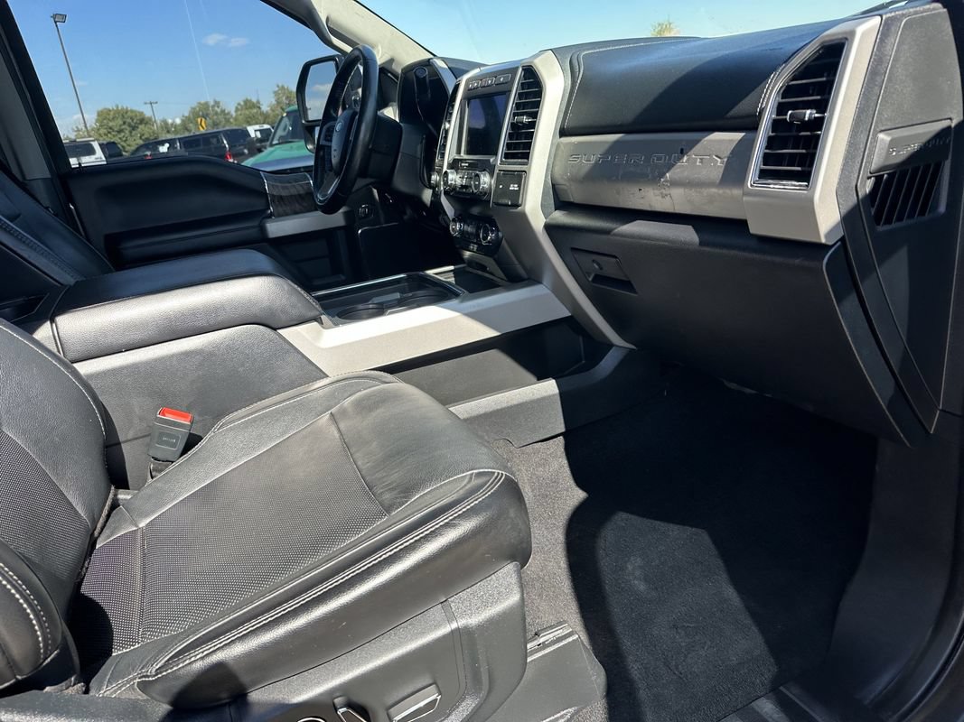 Used 2019 Ford F250 Lariat w/ Lariat Ultimate Package AWD/4WD image 17