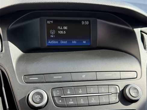 Used 2018 Ford Focus SE image 17