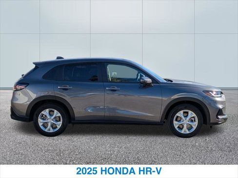 Certified 2025 Honda HR-V LX image 6