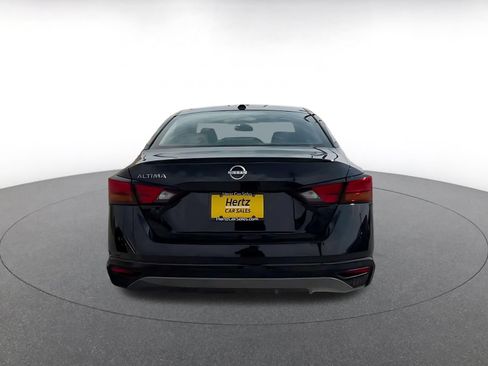 Used 2026 Nissan Altima 2.5 SV FWD image 12