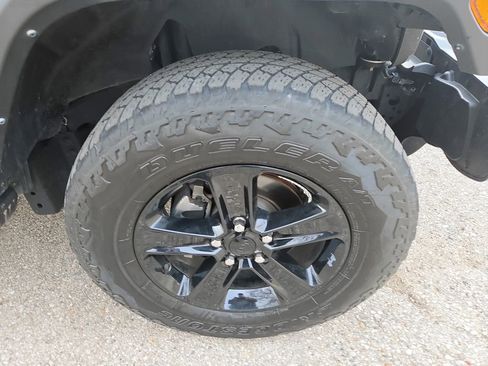 Used 2023 Jeep Wrangler Altitude image 36