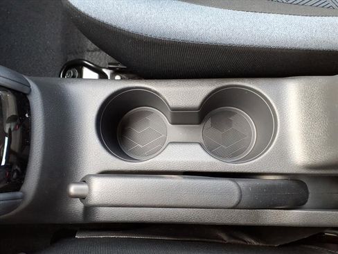 New 2025 Nissan Versa SV w/ Trunk Package FWD image 19