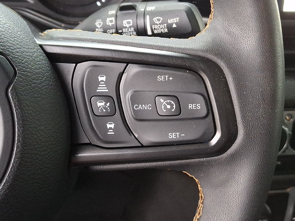 Used 2024 Jeep Wrangler Unlimited w/ Convenience Group AWD/4WD image 22