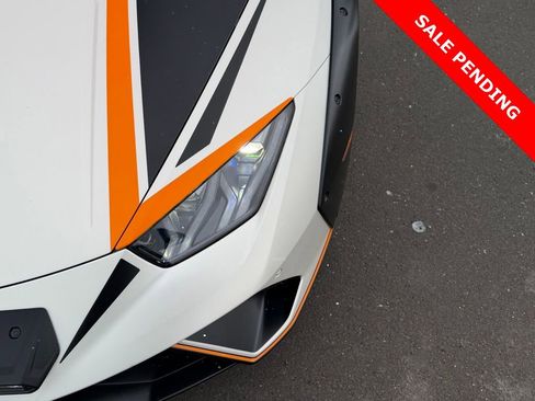 Used 2024 Lamborghini Huracan Sterrato image 10