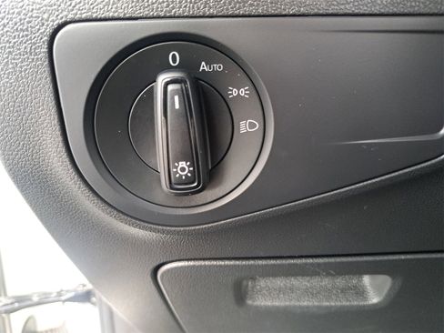 Used 2021 Volkswagen Tiguan S image 27