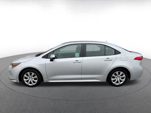 Used 2025 Toyota Corolla LE FWD image 9