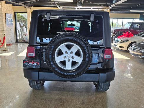Used 2012 Jeep Wrangler Sport AWD/4WD image 7