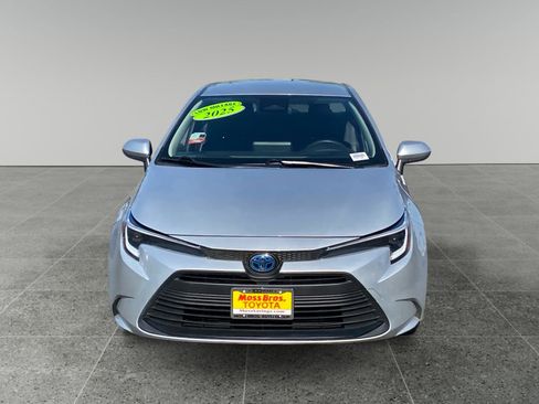Used 2025 Toyota Corolla LE FWD image 8