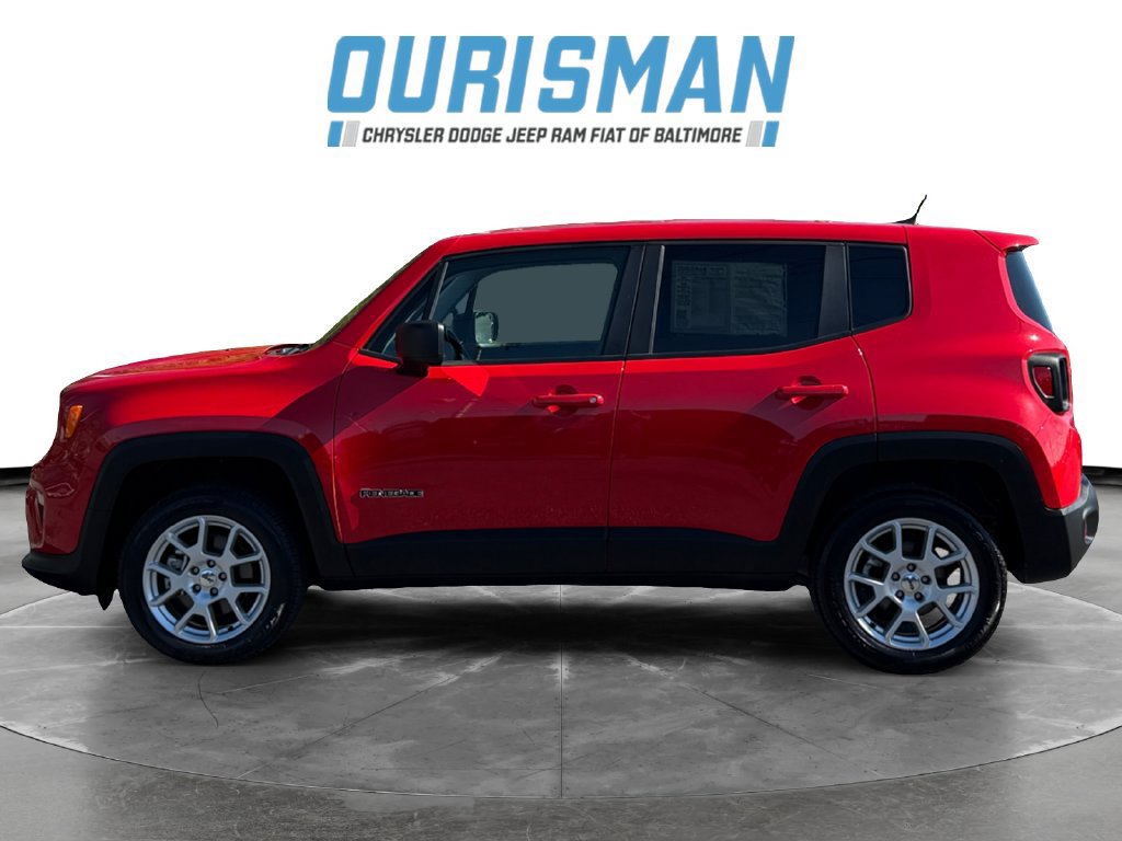 Used 2023 Jeep Renegade Latitude AWD/4WD image 3