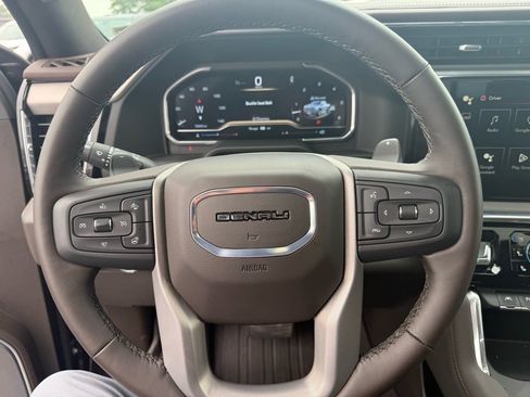 Used 2025 GMC Sierra 1500 Denali w/ Denali Reserve Package image 21