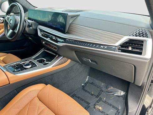 Used 2024 BMW X7 xDrive40i w/ Executive Package AWD/4WD image 31