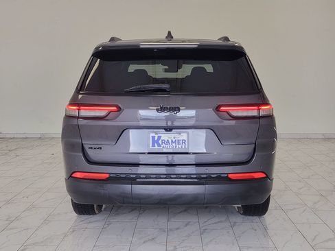 Used 2024 Jeep Grand Cherokee L Laredo AWD/4WD image 6