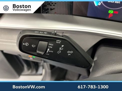 New 2026 Volkswagen Tiguan SE AWD/4WD image 19
