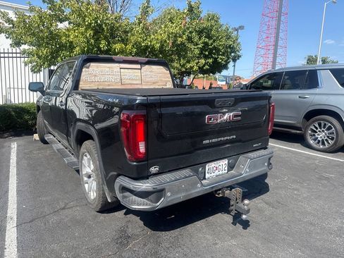 Used 2021 GMC Sierra 1500 SLT w/ SLT Premium Plus Package AWD/4WD image 17
