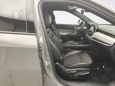Used 2023 Jeep Compass Latitude AWD/4WD image 16