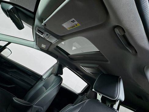 Used 2024 Honda Odyssey Elite image 15
