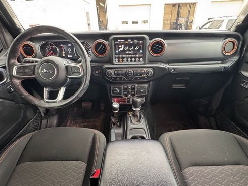 Used 2022 Jeep Gladiator Mojave w/ Cold Weather Group AWD/4WD image 11
