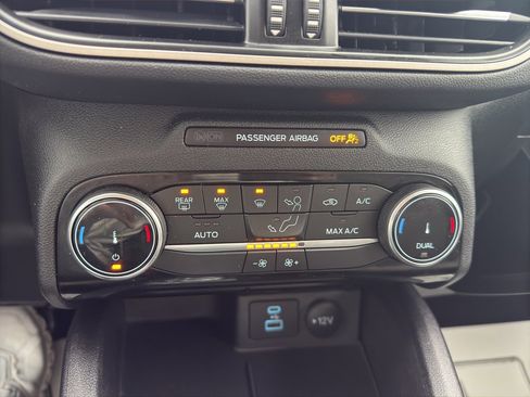 Certified 2022 Ford Escape SE w/ Convenience Package image 26